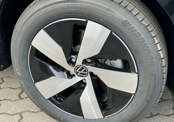 Volkswagen Passat cena 199990 przebieg: 1, rok produkcji 2024 z Kudowa-Zdrój małe 497